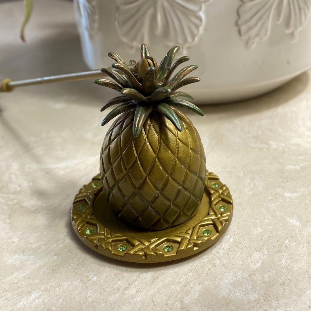 PartyLite Candle Stuffer with Tray Island Escape Pineapple